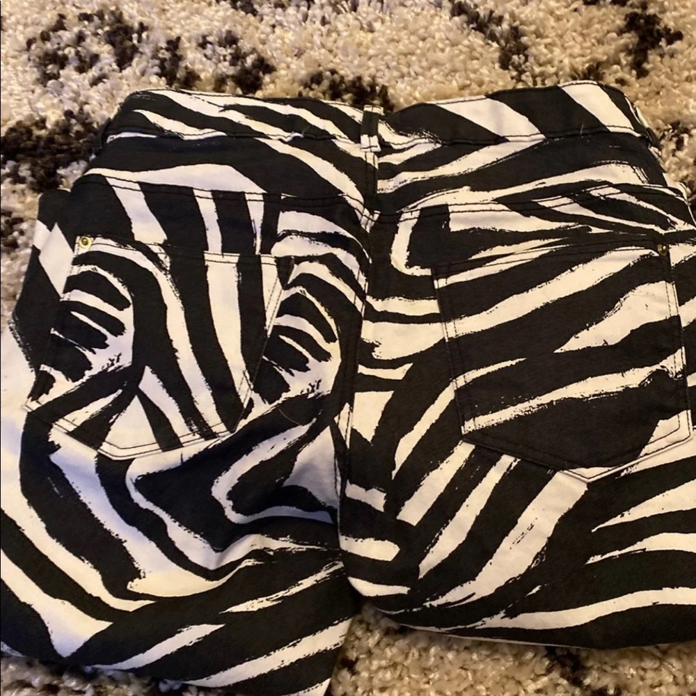 H & M Zebra Jeans